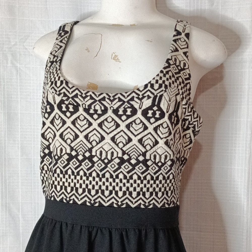 CYNTHIA POWLEY DRESS - Picture 2 of 6